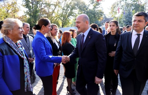 İçişleri Bakanı Soylu Edirne'de "Kadın Muhtarlar Buluşması" programına katıldı