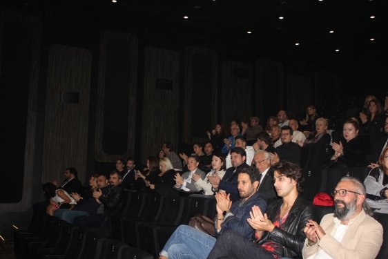 1667818664_erhan_kozan_izleyiciler