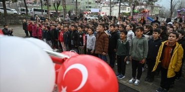 andirin-ilcesinde-depremden-49-gun-sonra-egitim-ogretim-basladi