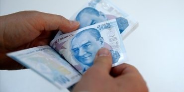 Asgari Ücret Tespit Komisyonu, asgari ücretin 1 Temmuz itibarıyla net 11 bin 402 liraya yükseltilmesini kararlaştırdı.