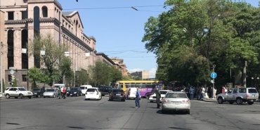 ermenistanda-kadinlarin-gonullu-askerlik-yapmasina-dair-kanun-mecliste-onaylandi