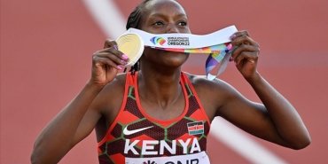 kenyali-atletten-bir-haftada-2-dunya-rekoru
