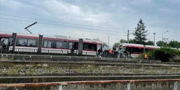 samsunda-tramvaylarin-carpismasi-sonucu-26-kisi-yaralandi