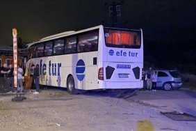 zonguldakta-yolcu-otobusu-ile-otomobil-carpisti-2-kisi-hayatini-kaybetti