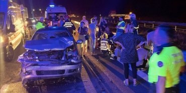 anadolu-otoyolunun-duzce-kesiminde-zincirleme-trafik-kazasi-14-yarali