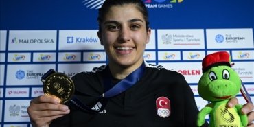 busenaz-surmeneliden-3-avrupa-oyunlarinda-altin-madalya