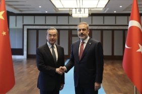 disisleri-bakani-cin-disisleri-bakani-vang-ile-gorustu