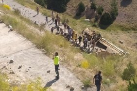 karsta-yolcu-otobusu-sarampole-devrildi-7-kisi-hayatini-kaybetti