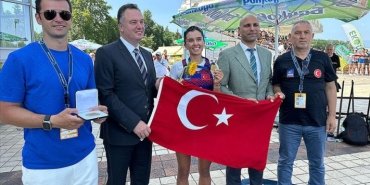 milli-kurekci-elis-ozbay-23-yas-altinda-dunya-sampiyonu-oldu
