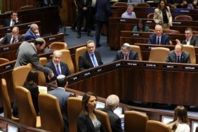 netanyahu-hukumeti-ulkeyi-kaosa-surukleyen-yasa-tasarisini-kabul-etti