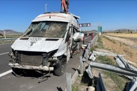 nevsehirde-devrilen-minibusteki-24-kisi-yaralandi
