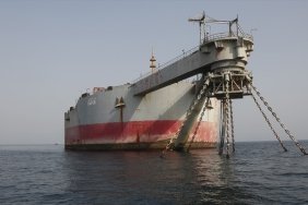 tehlike-arz-eden-safer-tankerindeki-petrolun-ucte-biri-tahliye-edildi