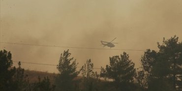 Çanakkale'deki orman yangınına havadan ve karadan müdahale ediliyor