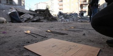 Depremde 60 kişinin yaşamını yitirdiği apartman ruhsatsız ve projesiz inşa edilmiş