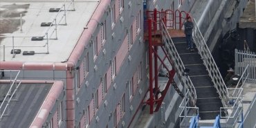 İngiltere, sığınmacıların gemilere taşınması planında kararlı