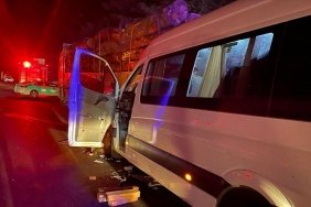 anadolu-otoyolunda-tira-carpan-minibusteki-20-kisi-yaralandi-1-kisi-yasamini-yitirdi