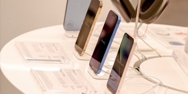 appledan-sarjdaki-telefonlarin-kullanimi-hakkinda-uyari