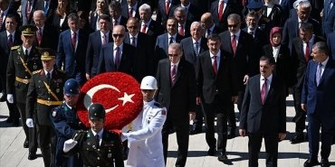 bakanlardan-30-agustos-zafer-bayrami-mesajlari