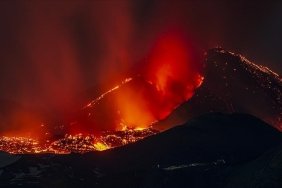 etna-yanardaginda-patlama