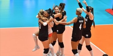filenin-sultanlari-2023-cev-avrupa-sampiyonasinda-azerbaycani-3-0-yendi