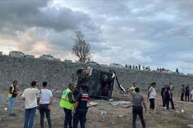kemerburgazda-servis-otobusu-kopruden-dustu-27-isci-yaralandi