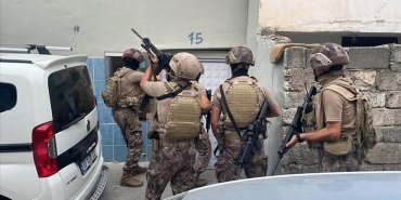 mersinde-uyusturucu-saticilarina-yonelik-operasyonda-27-zanli-yakalandi