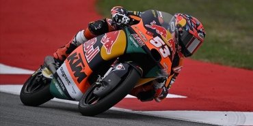 Milli motosikletçi Deniz Öncü yeni sezonda Moto2'de yarışacak