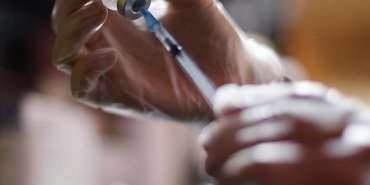 fda-kovid-19un-varyantlarina-yonelik-guncellenmis-mrna-asilarini-onayladi