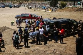 guatemala-5-polisinin-oldurulmesinin-ardindan-meksika-sinirina-2-bin-asker-yerlestirecek