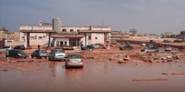 libyadaki-selde-yasamini-yitirenlerin-sayisi-5-bin-300e-cikti