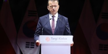 polonya-savunma-bakani-cok-gizli-belgeleri-ifsa-etmekle-suclaniyor