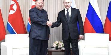 putin-kuzey-kore-lideri-kim-ile-bir-araya-geldi