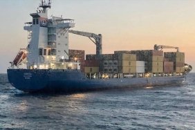 Çanakkale Boğazı girişinde arızalanan gemi Bozcaada açıklarında demirletildi