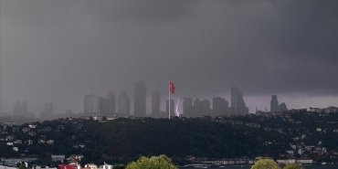İstanbul'da yarın için kuvvetli sağanak uyarısı