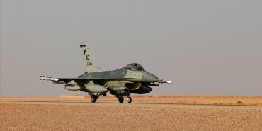 abdnin-f-16-filosu-orta-doguya-ulasti