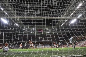 galatasaray-besiktas-derbisini-2-bin-400-siyah-beyazli-taraftar-izleyecek