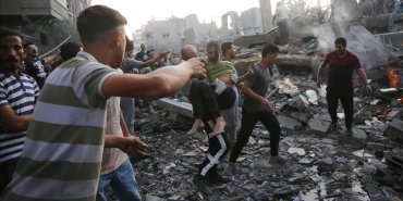 ingilterede-2-binden-fazla-sanatci-israil-filistin-icin-ateskes-cagrisi-yapti
