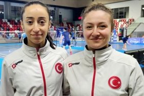 milli-badmintoncu-bengisu-ile-nazlican-hollandada-bronz-madalya-kazandi