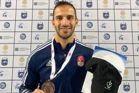 milli-eskrimci-enver-yildirimdan-tifliste-bronz-madalya
