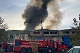 Antep'teki Geri Dönüşüm Fabrikasında Çıkan Yangın Kontrol Altına Alındı