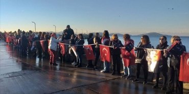 ataya-saygi-zinciri-maltepeden-kadikoye-uzaniyor