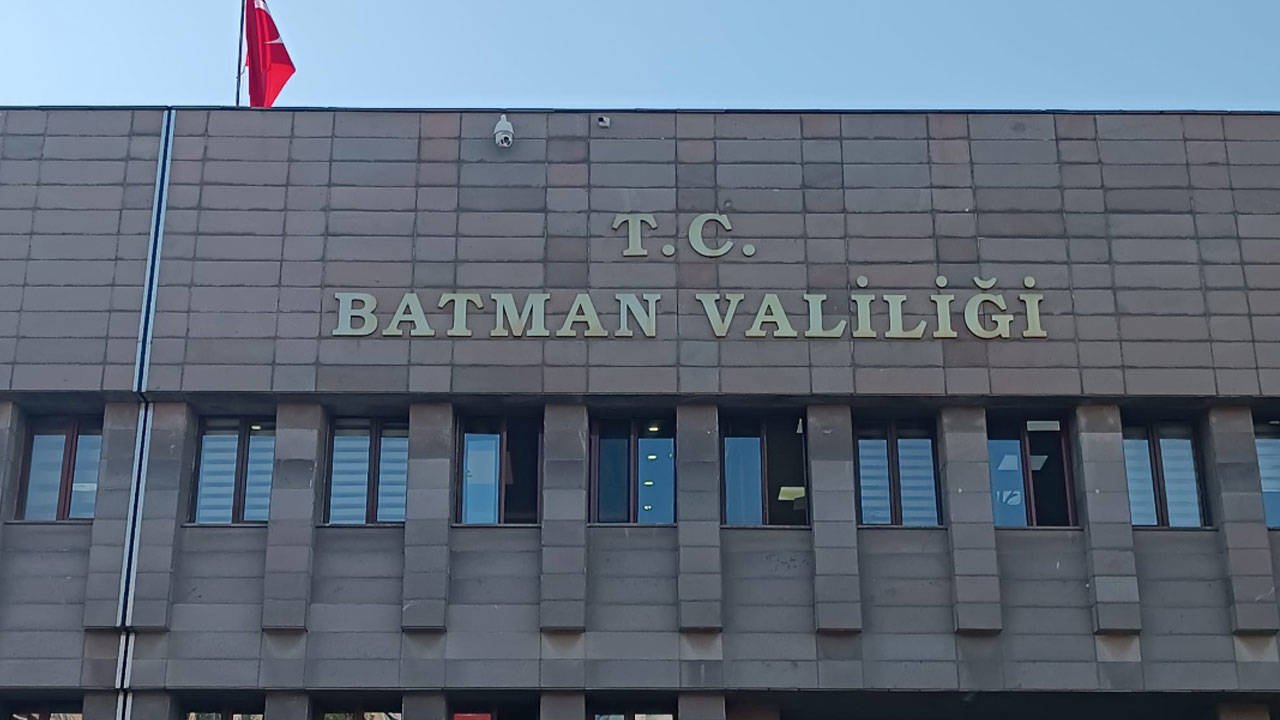 batmanda-motosiklet-ve-motokuryeye-gecici-firtina-kisitlamasi