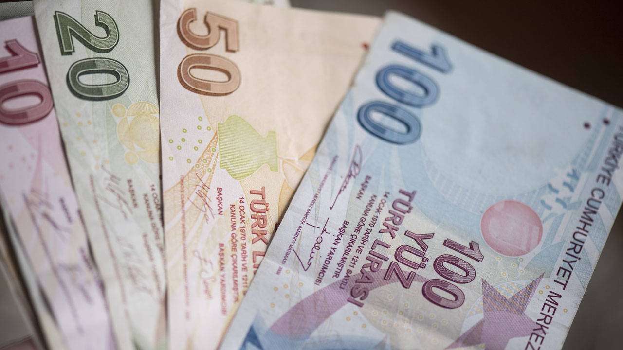 calismayan-emeklilere-5-bin-tl-ikramiye-basvurulari-yarin-basliyor