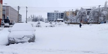 gumushanede-mevsimin-ilk-kariyla-27-koy-yolu-ulasima-kapandi