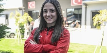 milli-halterci-cansu-bektas-gencler-dunya-sampiyonasinda-kursuye-cikti