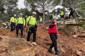 sel-felaketinde-kaybolan-uc-kisi-icin-arama-calismalari-suruyor