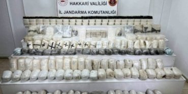 uyusturucu-operasyonunda-13-supheli-yakalandi-2-ton-uyusturucu-ele-gecirildi