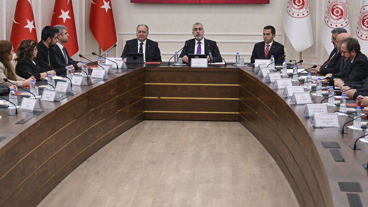 asgari-ucret-tespit-komitesi-toplandi