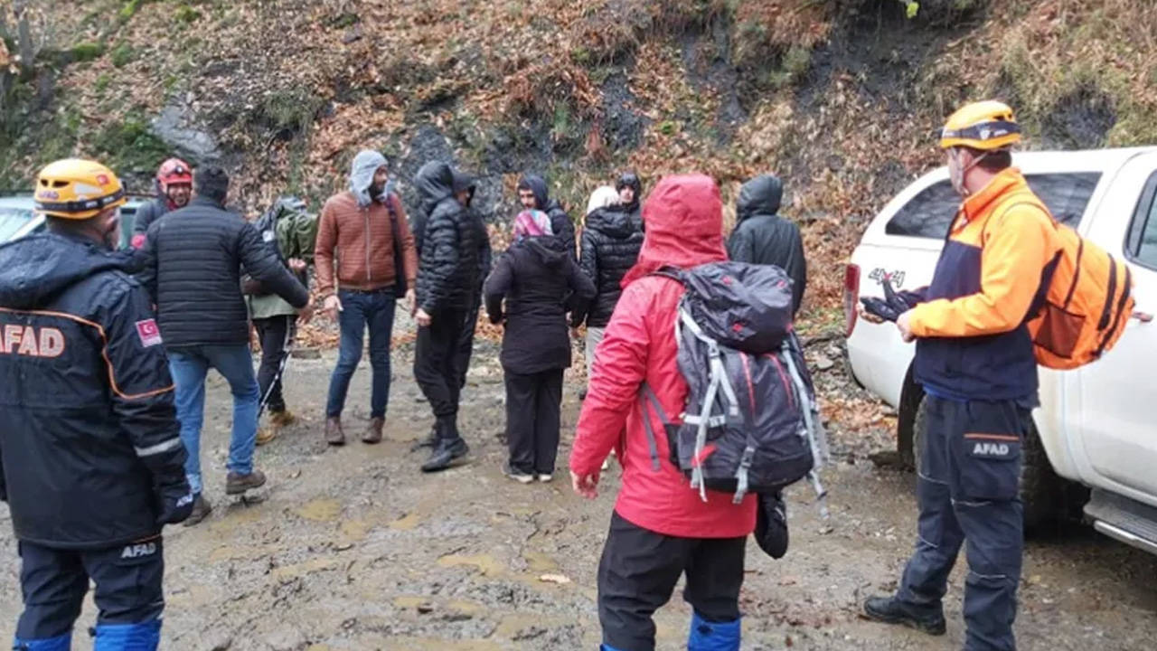 bagbasi-mahallesinde-kaybolan-gencler-10-saat-sonra-kurtarildi
