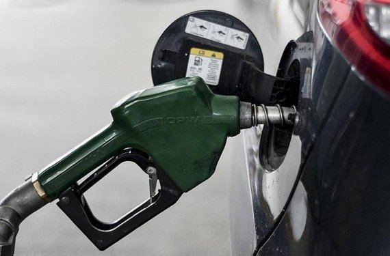 benzin-fiyatlarina-1-lira-46-kurusluk-zam-geldi